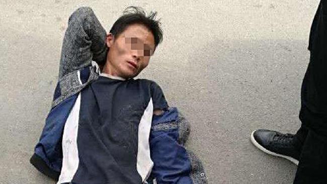 Trung Quốc: Tử hình kẻ giết cha mẹ và 17 người vì tiền