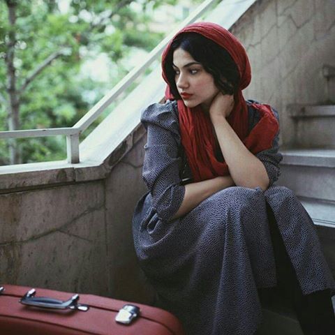 Lấy chồng sớm làm gì để lời ru thêm buồn