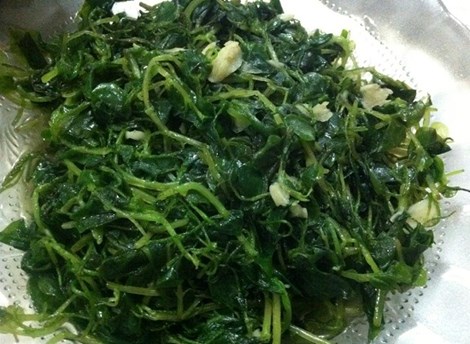 Bất ngờ m&oacute;n ngon chữa bệnh từ rau c&agrave;ng cua - Ảnh 2.