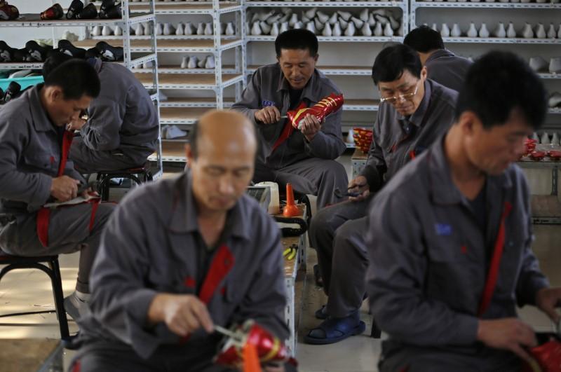 Hàng dệt may Triều Tiên "made in China" xuất khẩu khắp thế giới