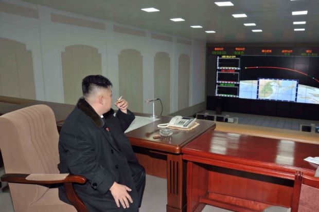 Ông Kim Jong-un bất ngờ xuất hiện và mở lời về kế hoạch đánh Guam
