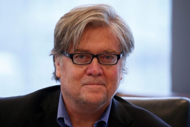 Chiến lược gia trưởng của &ocirc;ng Donald Trump sắp bị sa thải? - Ảnh 1.