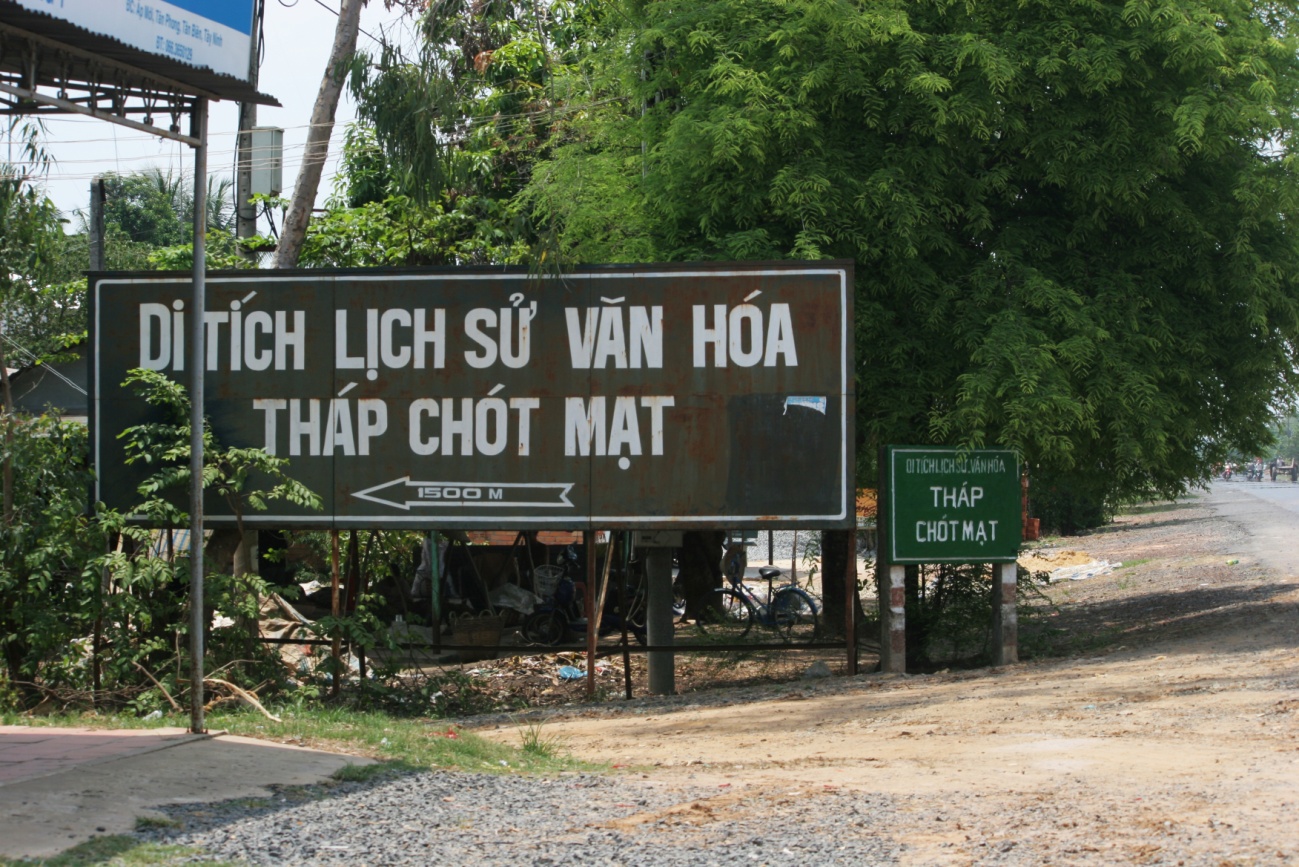 Đến thăm th&aacute;p cổ Ch&oacute;t Mạt - Ảnh 1.