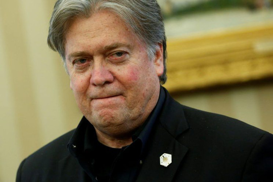 Tổng thống Donald Trump cảm ơn &ocirc;ng Bannon v&igrave; gi&uacute;p hạ gục b&agrave; Clinton - Ảnh 1.