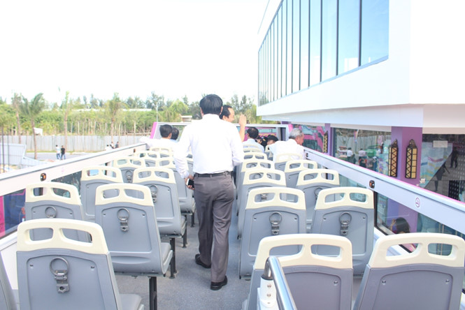 Khai trương xe bu&yacute;t 2 tầng đầu ti&ecirc;n tại Đ&agrave; Nẵng - Ảnh 2.
