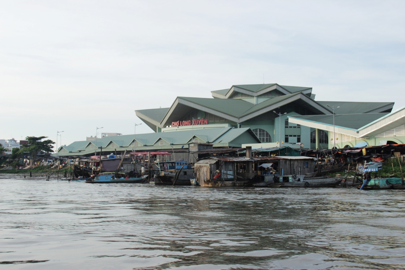 Về Long Xuy&ecirc;n đi chợ nổi - Ảnh 2.