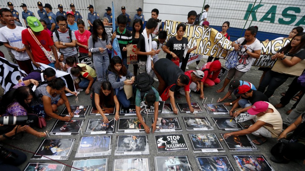Philippines: Cảnh sát gõ cửa từng nhà xét nghiệm ma túy