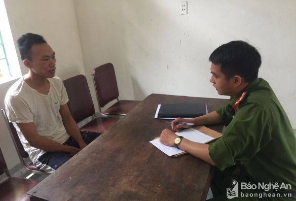 Trên đường thăm bạn ở tù, quen tay trộm xe máy nhà dân