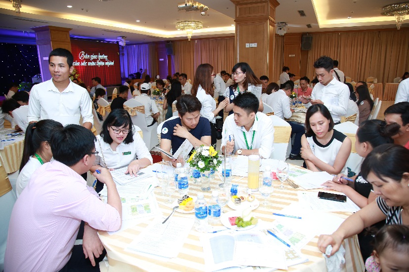 Khi khách hàng chẳng còn “ngại” tháng ngâu - Ảnh 1.