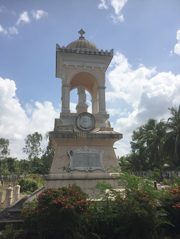 Bí ẩn giai thoại 'ngôi mộ chôn đứng' ở Cái Bè