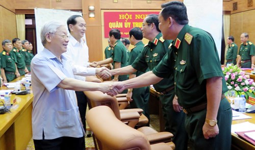 Tổng B&iacute; thư Nguyễn Ph&uacute; Trọng chủ tr&igrave; hội nghị Qu&acirc;n ủy Trung ương - Ảnh 2.
