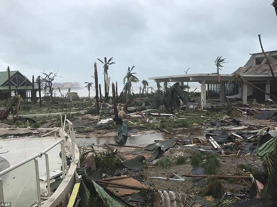 Phi c&ocirc;ng liều lĩnh l&aacute;i m&aacute;y bay xuy&ecirc;n b&atilde;o Irma - Ảnh 3.