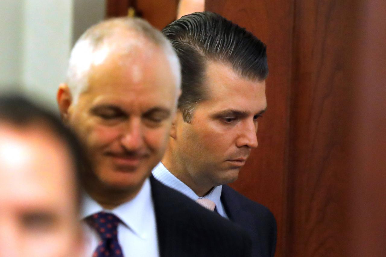 &Ocirc;ng Trump Jr từng gặp luật sư Nga lấy &ldquo;th&ocirc;ng tin bất lợi cho b&agrave; Clinton&rdquo; - Ảnh 1.
