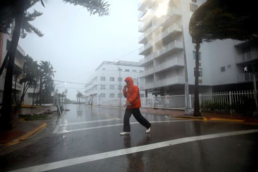 Bão Irma đổ bộ vào bang Florida - Ảnh 4.