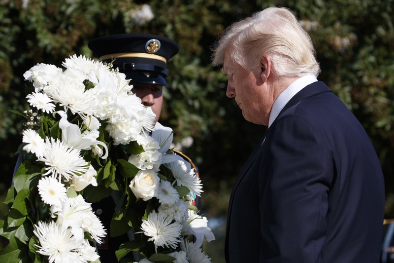 Tổng thống Donald Trump trong lễ kỷ niệm ngày 11-9 tại Lầu Năm Góc. Ảnh: AP
