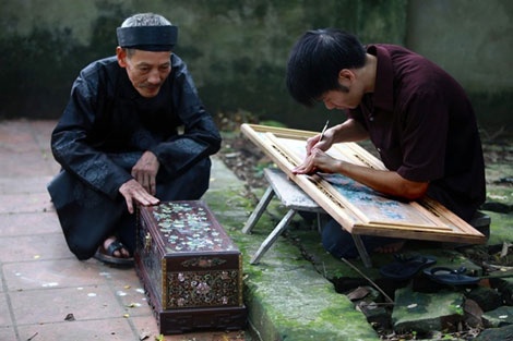 Chuyện thật ở ngôi làng làm ra những bức tranh… nửa tỉ - Ảnh 1.