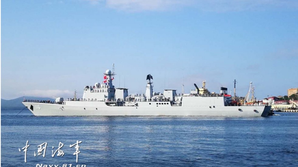 Tàu Hải quân Trung Quốc đến căn cứ hạm đội Thái Bình Dương của Nga ở cảng Vladivostok hôm 18-9. Ảnh: Navy.81.cn