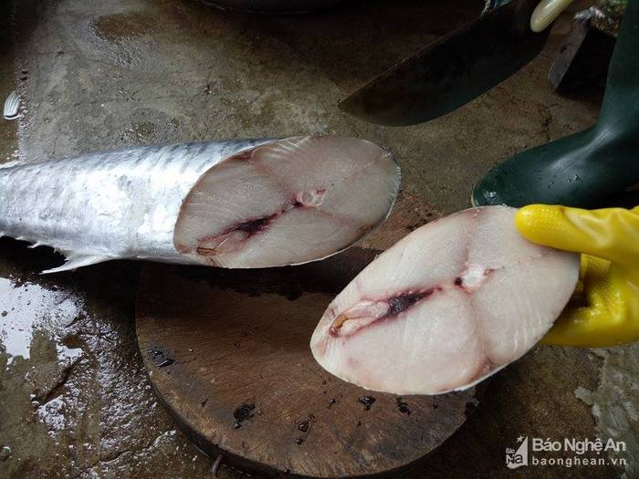 Bí quyết độc đáo của làng nướng cá thu ở Nghệ An - Ảnh 1.