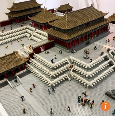 T&aacute;i tạo tử cấm th&agrave;nh bằng 500.000 miếng lego - Ảnh 2.