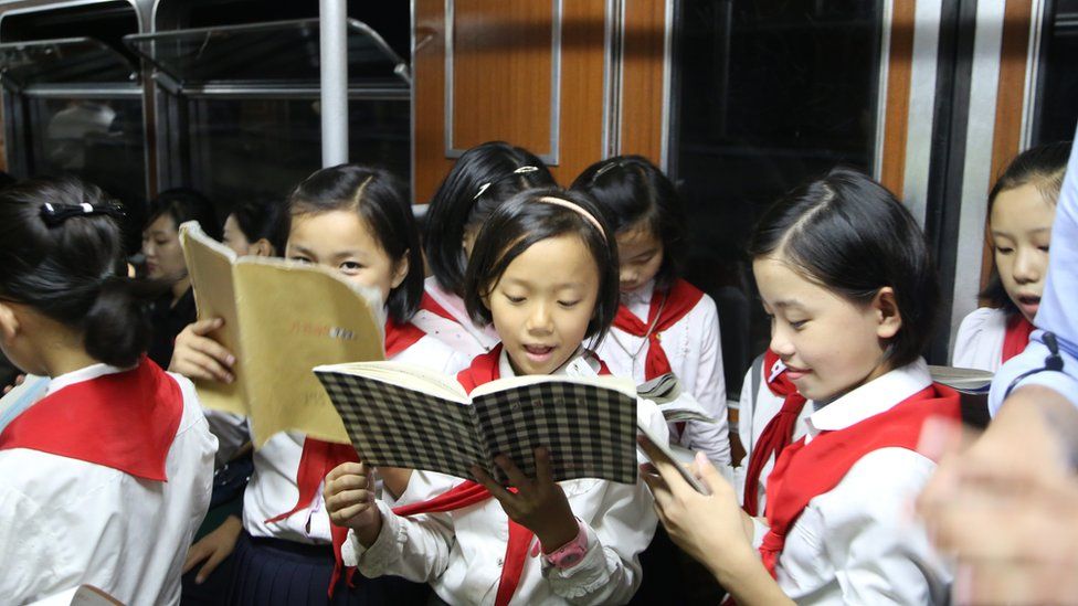 Những ngày này dân Triều Tiên sống ra sao?