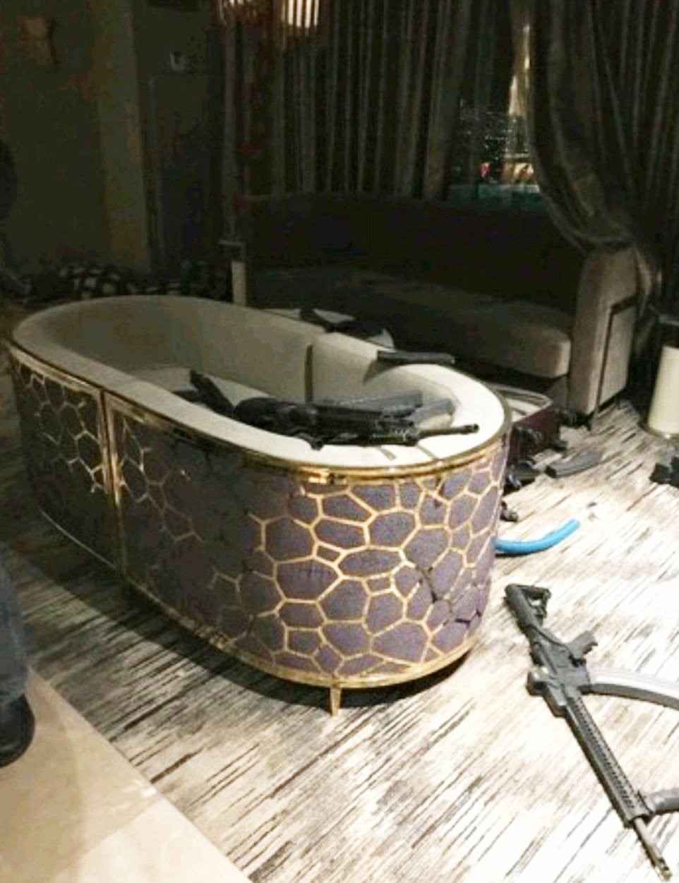 Vụ thảm sát Las Vegas: Nghi phạm lắp nhiều camera trong phòng khách sạn - Ảnh 6.