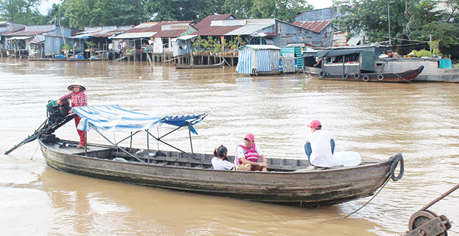 Xa xăm phận má hồng trên bến Ô Môi
