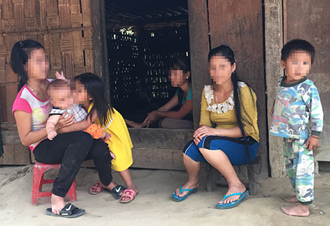 Xót lòng "lời ru" của các thiếu nữ sớm thành... đàn bà!
