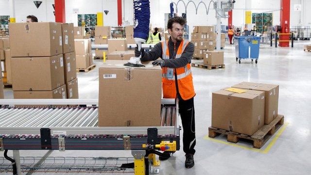 Amazon cho phép trẻ em lập tài khoản riêng mua hàng, bố mẹ sẽ trả tiền - Ảnh 1.