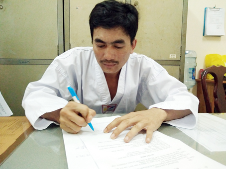Lộ diện người bí ẩn mua đồ trả góp xịn - Ảnh 1.