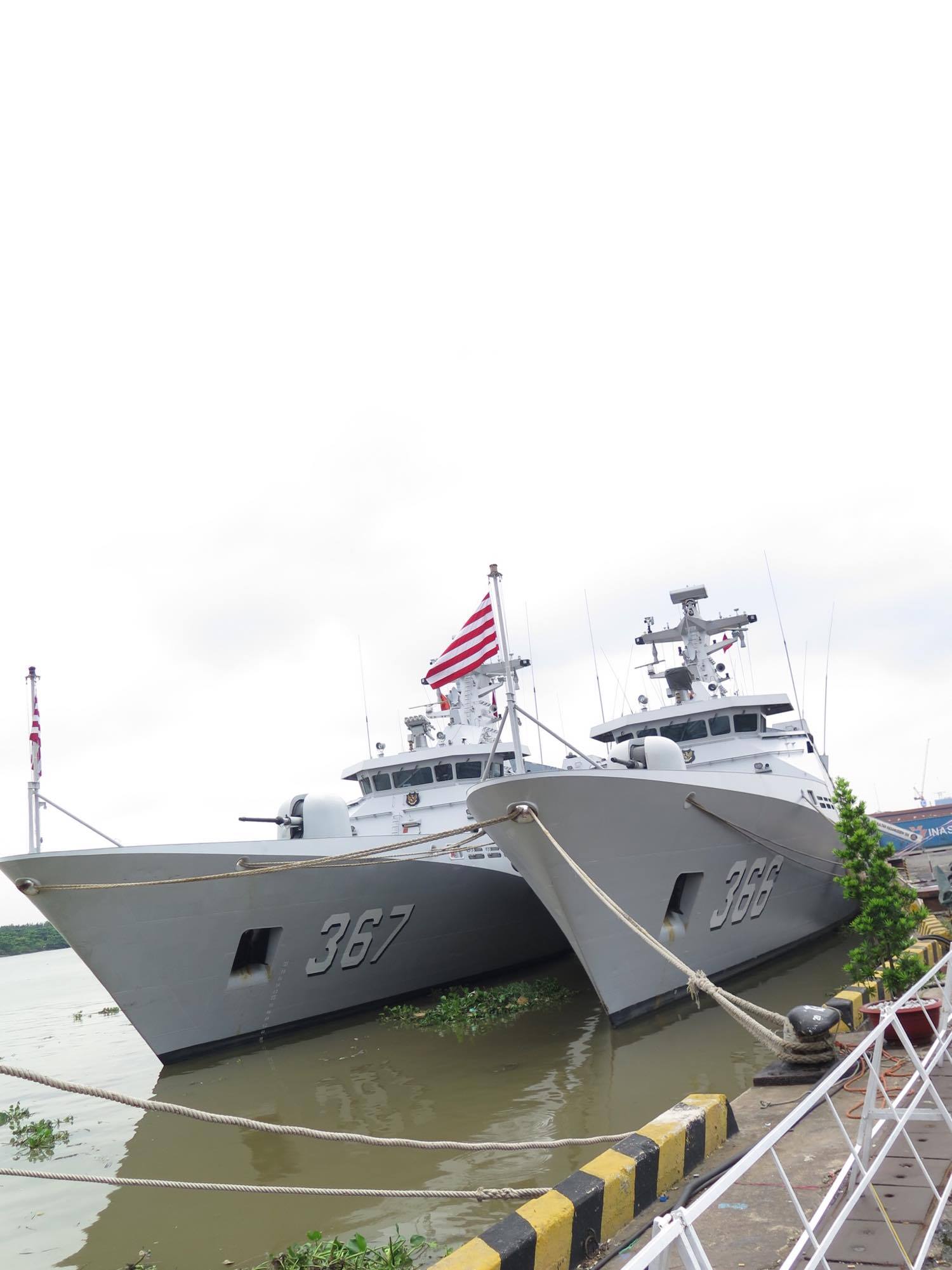 TP HCM đón cùng lúc 2 tàu quân sự Indonesia