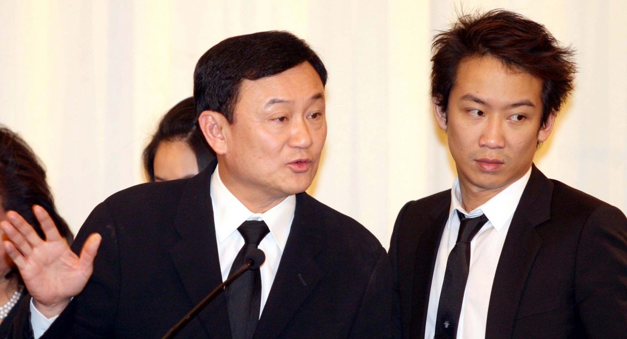 Con trai ông Thaksin bị khởi tố tội rửa tiền