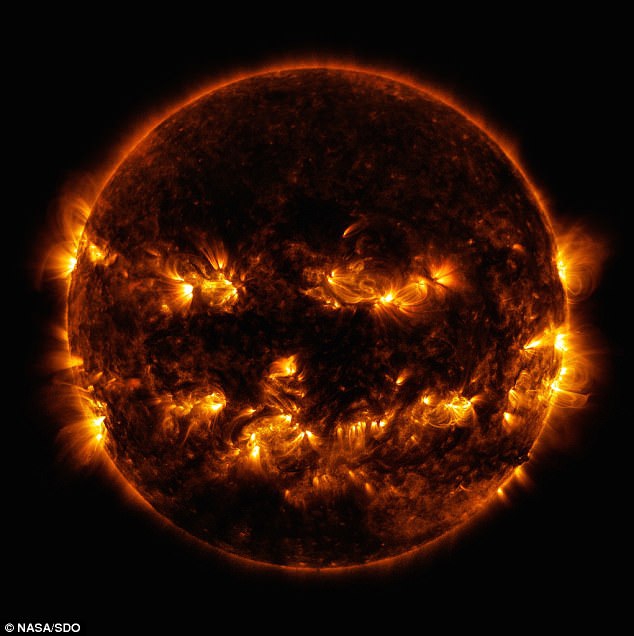 NASA bất ngờ tung bộ mặt Halloween của mặt trời