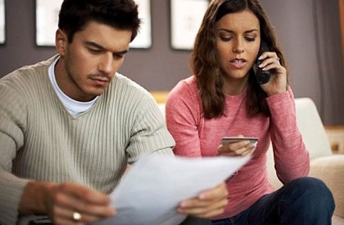 Vợ khóc thét khi chồng lương 40 triệu, phát tiền chợ mỗi ngày