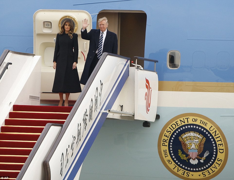 Trung Quốc đ&oacute;n ch&agrave;o Tổng thống Donald Trump - Ảnh 1.