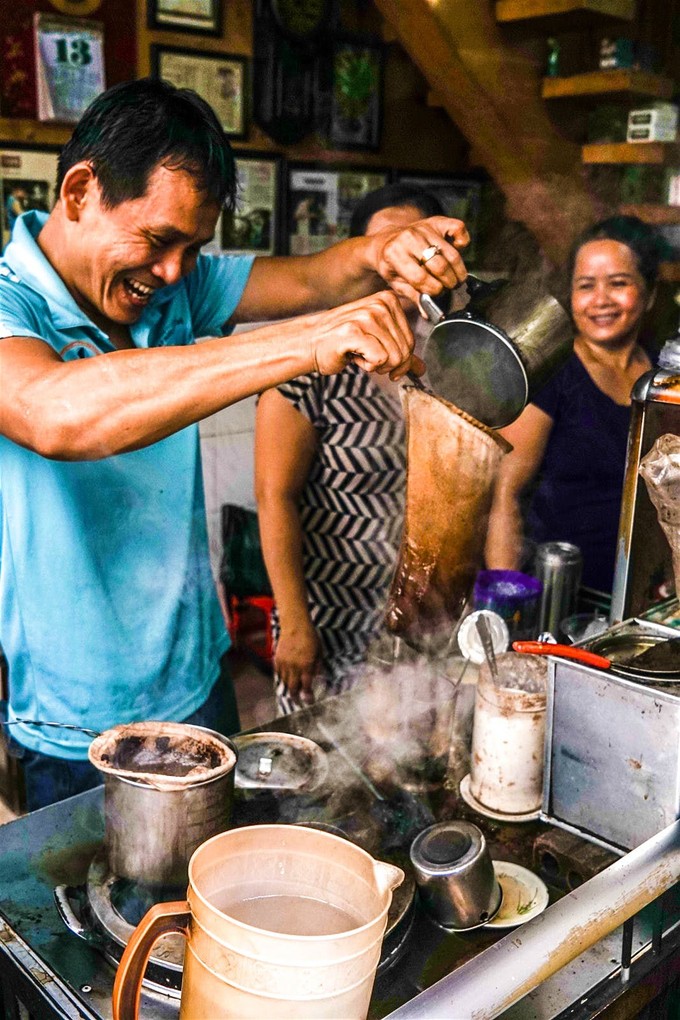 7 qu&aacute;n c&agrave; ph&ecirc; kh&aacute;ch T&acirc;y m&aacute;ch nhau phải gh&eacute; ở S&agrave;i G&ograve;n - Ảnh 2.