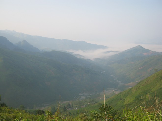 Một tộc người ở H&agrave; Giang c&oacute; thể n&oacute;i được nhiều ng&ocirc;n ngữ - Ảnh 1.