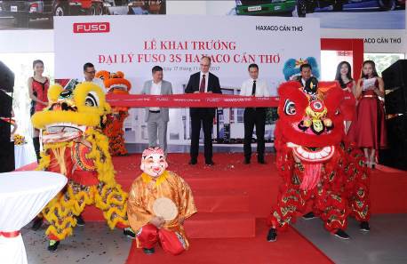 Fuso khai trương đại l&yacute; chuẩn 3S đầu ti&ecirc;n tại T&acirc;y Nam Bộ - Ảnh 1.