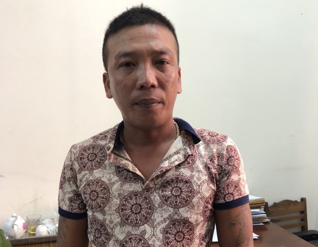 Nh&oacute;m đ&agrave;n &ocirc;ng chuốc thuốc qu&yacute; b&agrave; rồi giở tr&ograve; đồi bại - Ảnh 2.