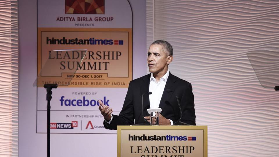 &Ocirc;ng Obama nhắc kh&eacute;o Tổng thống Trump - Ảnh 1.