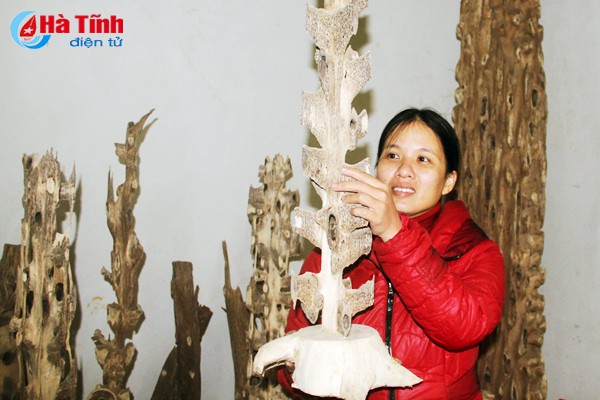 M&ecirc; mẩn những m&oacute;n đồ mỹ nghệ ở &ldquo;l&atilde;nh địa trầm hương&rdquo; H&agrave; Tĩnh - Ảnh 2.