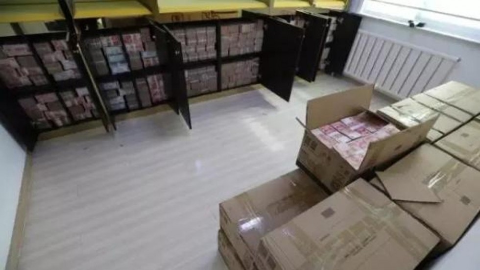 Ph&aacute;t hiện hơn 30 triệu USD trong nh&agrave; người phụ nữ thất nghiệp - Ảnh 1.