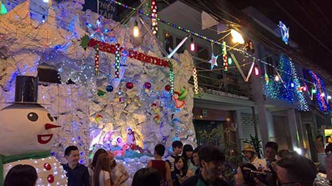 8 điểm đi chơi Noel l&atilde;ng mạn nhất S&agrave;i G&ograve;n - Ảnh 1.