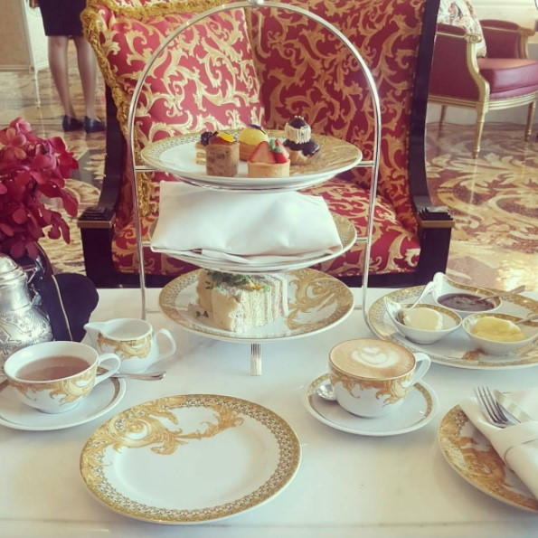 Cuộc sống của hội con nh&agrave; gi&agrave;u Dubai - Ảnh 12.