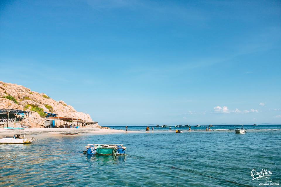 Lạc lối ở Quy Nhơn - thi&ecirc;n đường biển đảo bị l&atilde;ng qu&ecirc;n - Ảnh 12.