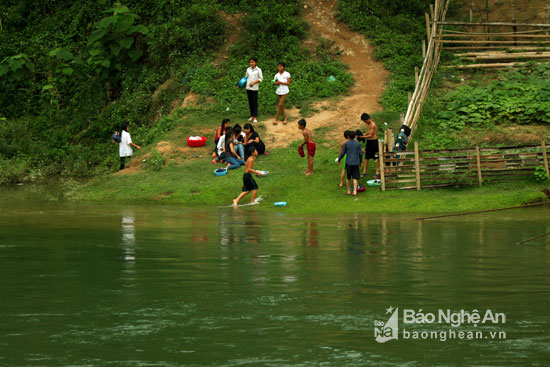 Ngỡ ng&agrave;ng miền T&acirc;y Nghệ An - Ảnh 12.