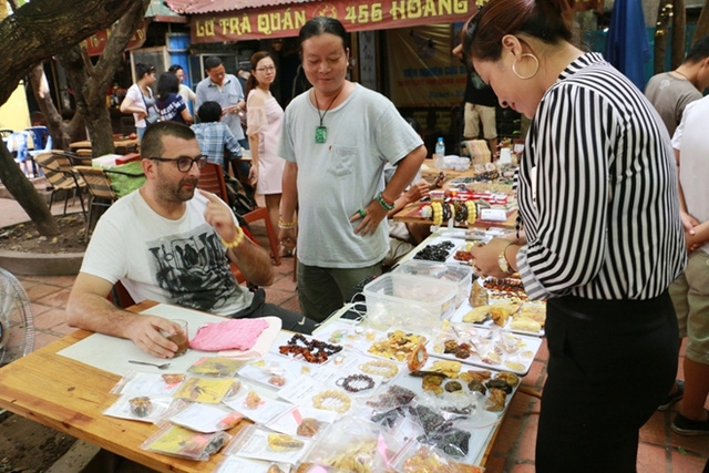 Chợ đá quý độc nhất vô nhị ở Hà Nội - Ảnh 12.