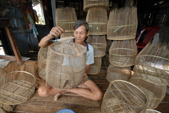 Cận cảnh săn, bắt, h&aacute;i, lượm  m&ugrave;a nước nổi - Ảnh 14.
