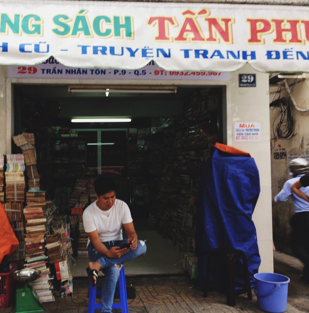 5 phố đồ cũ n&ecirc;n gh&eacute; đến ở S&agrave;i G&ograve;n - Ảnh 15.