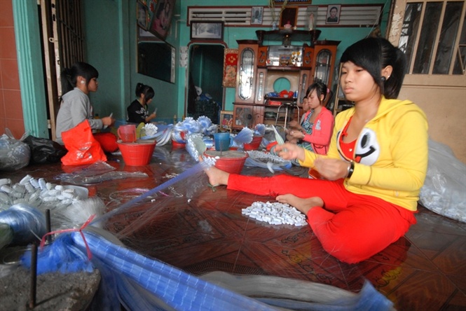 Cận cảnh săn, bắt, h&aacute;i, lượm  m&ugrave;a nước nổi - Ảnh 16.