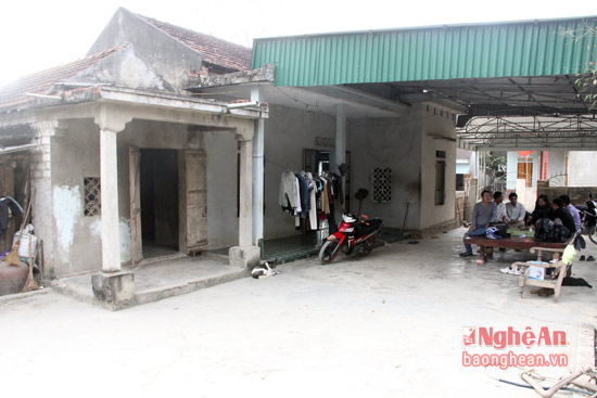Ngôi nhà anh Biển đang ở cùng bố mẹ. Ảnh: Hồ Phương